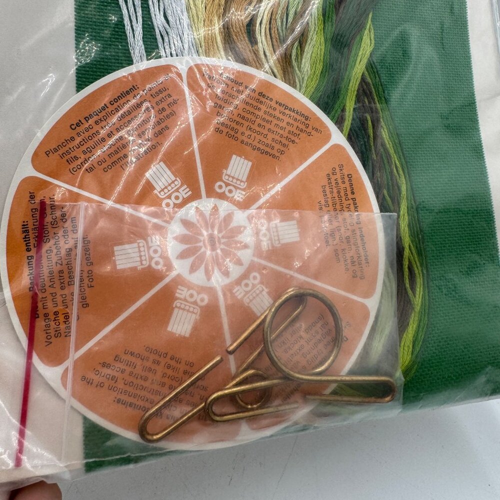This is an Oehlenschläger Design OOE Roses Bellpull counted cross stitch kit New - Picture 9 of 9